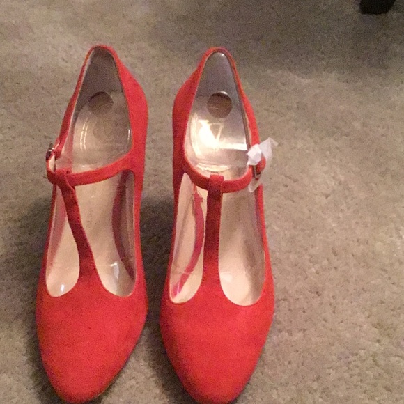 Shoes - Picture 3 of 4